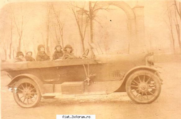 Din cutia cu amintiri partea 1-a - 1920 Durkopp Tulip Bodied Phaeton - Classic corner