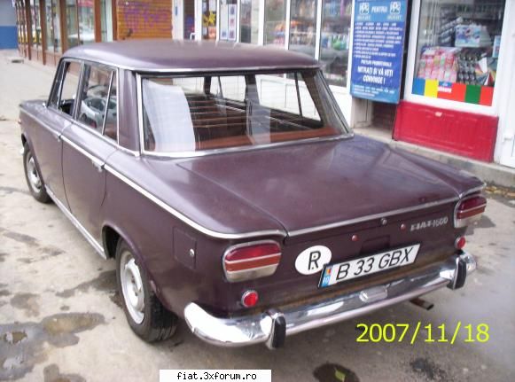 Fiat-ist din nou - Din spate...se vede unde a fost reparat panoul - Club Fiat 1300&1500