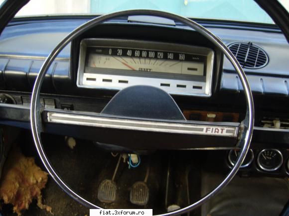 Fiat 124 - Exista si la interior niste elemente specifice - Masina mea