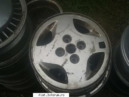 Fiat 126 - revin cu poze din curtea cu bunatati - Masina mea...