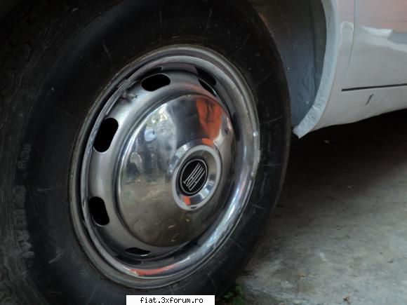 Fiat 1800B 1967 - roata capac de 1800, dar am si un set nou de asa - Club Fiat 1800