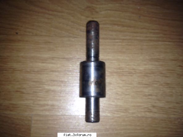 Fiat 1800 alb - 1967 - pregatim piese pt reconditionarea pompei de apa - Club Fiat 1800