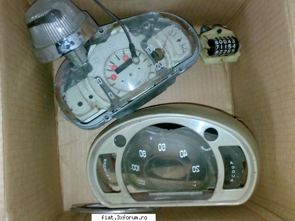 Fiat 600 D , 1964 - componente ceasuri bord : 50 ron toate butonase - Bursa