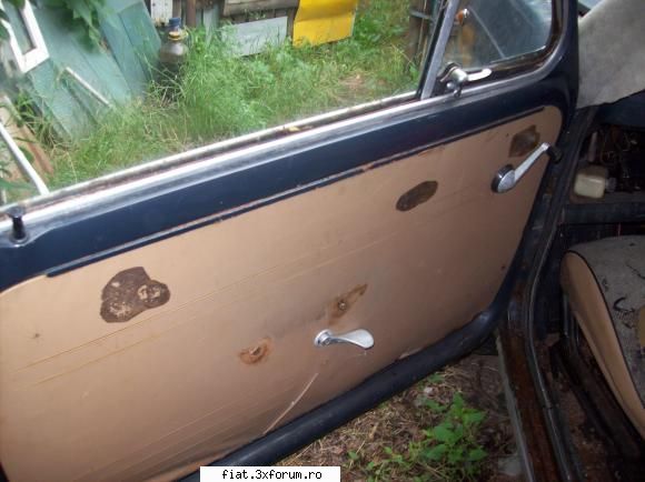 Fiat 850 - pt piese - Cartoane la usi in stare buna. Scaunele trebuiesc - Bursa