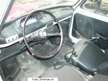 Fiat 850 restaurat - interiorul trebuie spalat si curatat - Masina mea