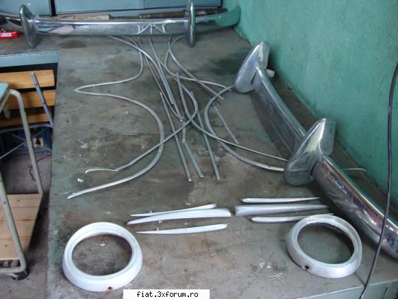 Fiatul 600 al lui Marczello - ornamente aluminiu jgheab plafon aripi fata - Club Fiat 500 & 600