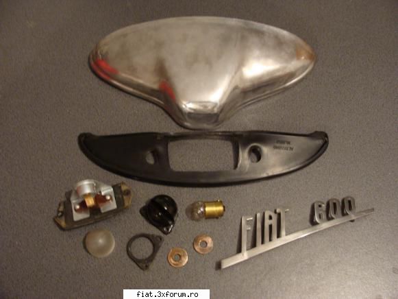 Fiatul 600 al lui Marczello - lampa stop: Lustruita. Inlocuita cu tot cu - Club Fiat 500 & 600