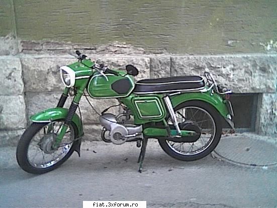 Frumuseti surprinse in trafic - O frumusete in Oradea :) - Classic corner