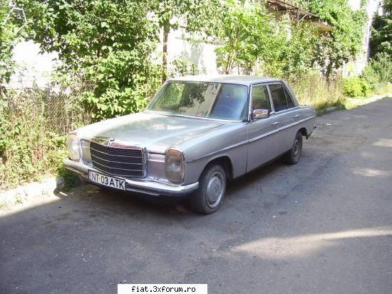 Frumuseti surprinse in trafic - Adrian - Classic corner