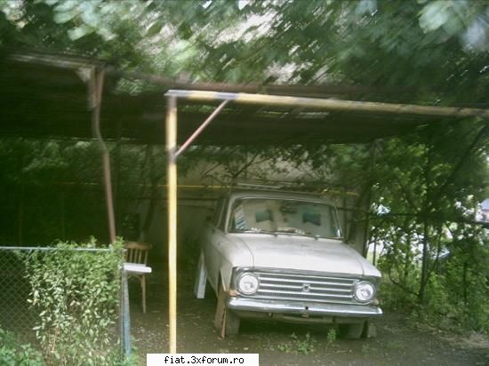Frumuseti surprinse in trafic - una cu ochi mai mari - Classic corner