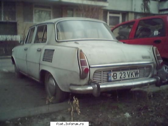 Frumuseti surprinse in trafic - si din spate , mentionez ca e in stare ff buna - Classic corner