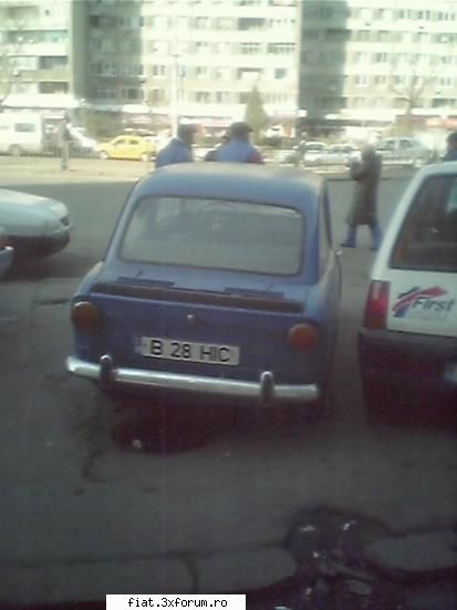 Frumuseti surprinse in trafic - fiat 850 nefolosit de ani de zile in parcare la - Classic corner