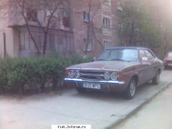 Frumuseti surprinse in trafic - pe langa academia militara Ford Cortina - Classic corner