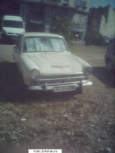 Frumuseti surprinse in trafic - Pe la unirea - Ford - Classic corner