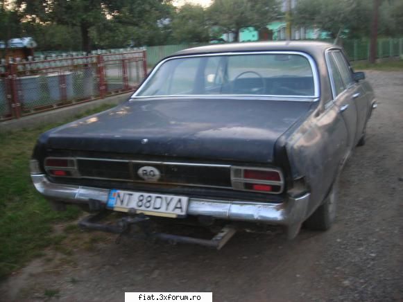 Frumuseti surprinse in trafic - Adrian - Classic corner