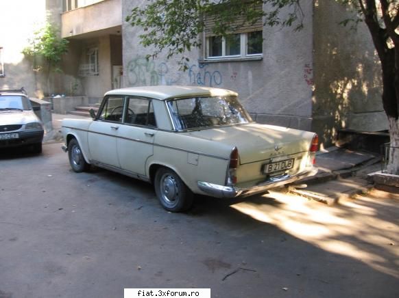 Frumuseti surprinse in trafic - fiat 1800 pe str sibiu - Classic corner