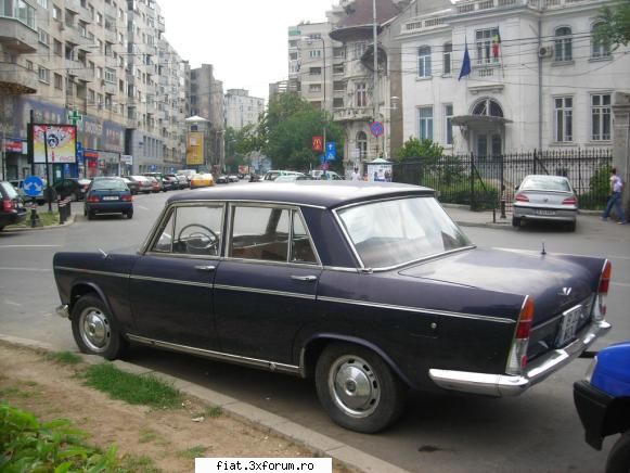 Frumuseti surprinse in trafic - Adrian - Classic corner