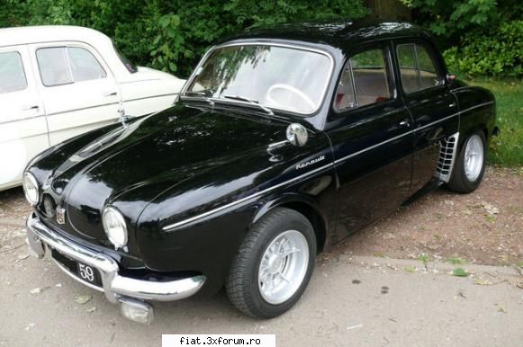 Frumuseti surprinse in trafic - Am vazut-o acum doua zile langa benzinaria de la - Classic corner