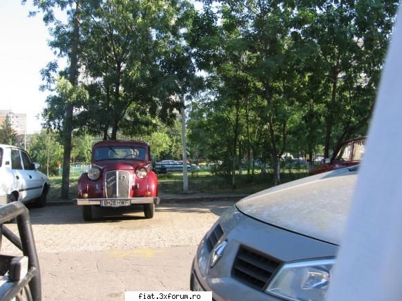 Frumuseti surprinse in trafic - opel olimpia stare foarte buna in parcare - Classic corner