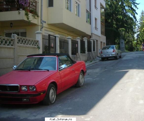 Frumuseti surprinse in trafic - Maserati abandonat in Bucuresti - Classic corner