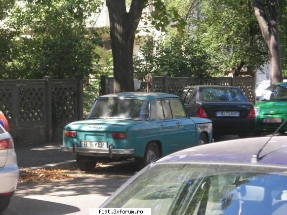 Frumuseti surprinse in trafic - aleaa Alexandru parca - Classic corner