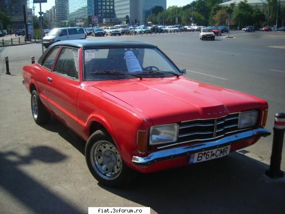 Frumuseti surprinse in trafic - de vz, piata Victoriei - Classic corner