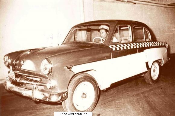 Frumuseti surprinse in trafic - Si una in anii 60 - Classic corner
