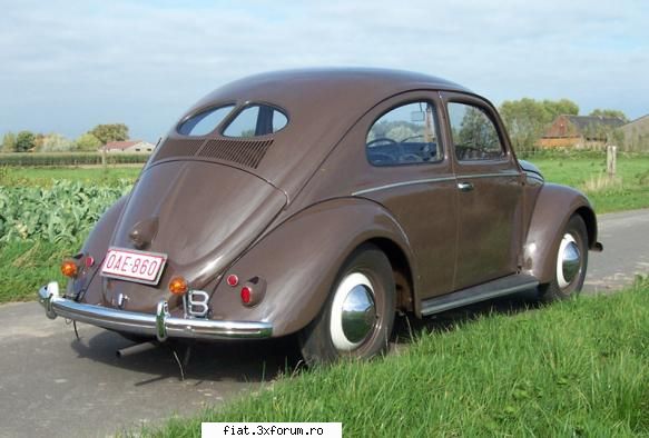 Frumuseti surprinse in trafic - un vw din acelasi unghi pt comparatie - Classic corner