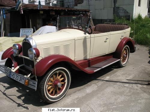 Frumuseti surprinse in trafic - Termin turul americanelor din tara cu bijuteria - Classic corner