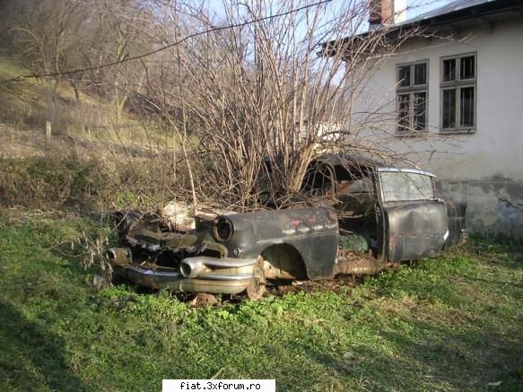 Frumuseti surprinse in trafic - mai stie mihai un roadmaster '56 , e epava in - Classic corner