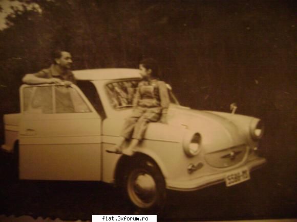 Frumuseti surprinse in trafic - Da intr-adevar,un model f rar,bunicul meu avea - Classic corner
