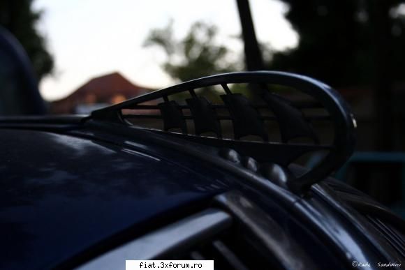 Frumuseti surprinse in trafic - autom - Classic corner