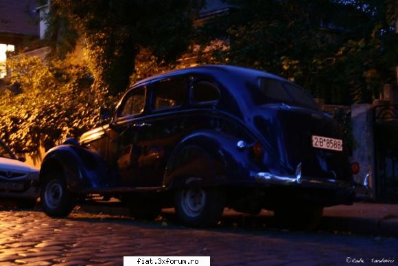 Frumuseti surprinse in trafic - autom - Classic corner