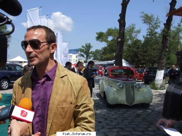 Frumuseti surprinse in trafic - Dinou "Dictatorul" - Classic corner