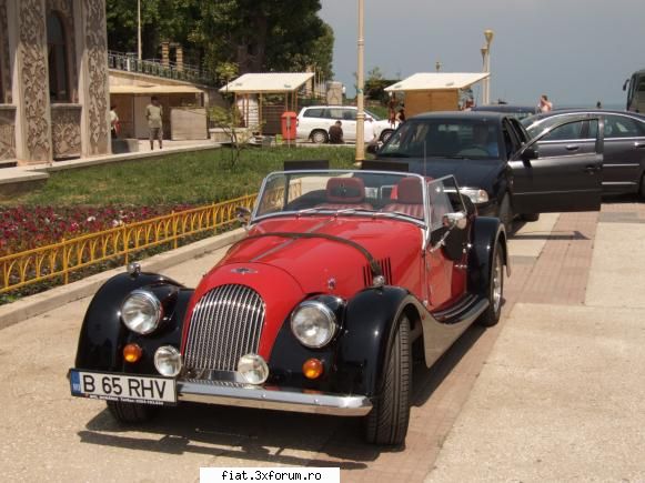 Frumuseti surprinse in trafic - Nu stiu daca a mai fost ... e tot a lui Mazare - Classic corner