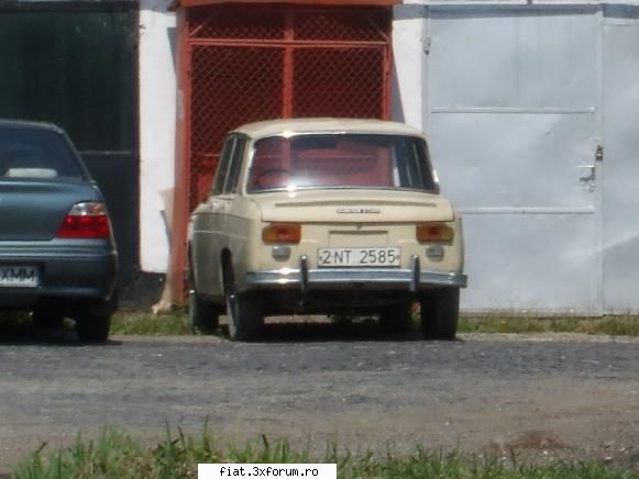 Frumuseti surprinse in trafic - o sutica, numere vechi dar in stare remarcabil de - Classic corner