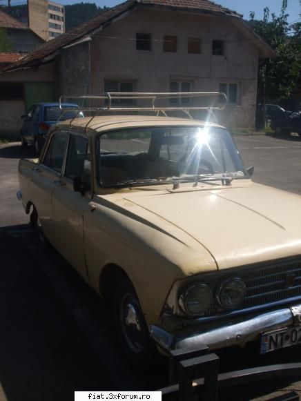 Frumuseti surprinse in trafic - Adrian - Classic corner
