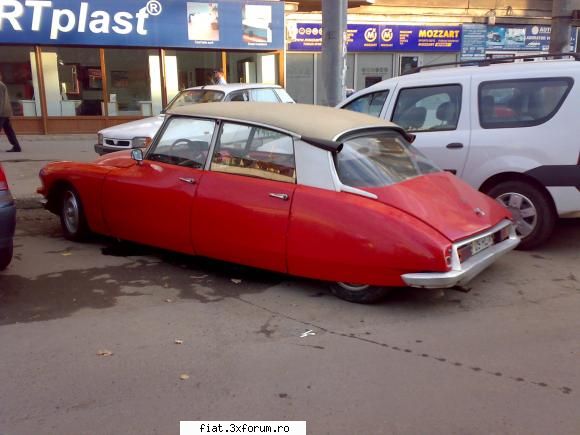 Frumuseti surprinse in trafic - Dacia1100 - Classic corner