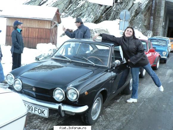 Frumuseti surprinse in trafic - si ne-am retras repede ca era cam frig... Pe unii - Classic corner
