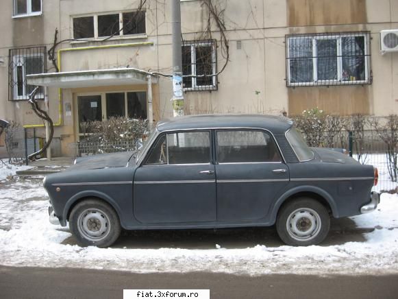 Frumuseti surprinse in trafic - ultima din lateral - Classic corner