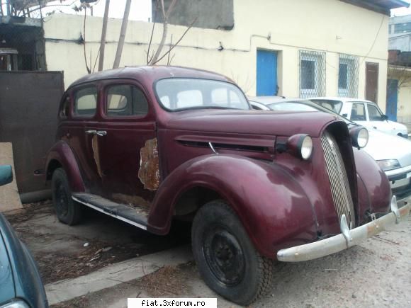 Frumuseti surprinse in trafic - caroseria arata binisor, mult chit, nu are motor - Classic corner