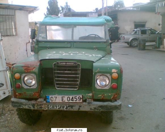 Frumuseti surprinse in trafic - ova772007 - Classic corner