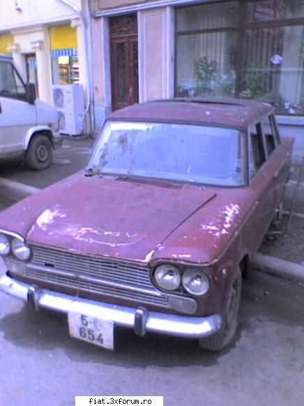 Frumuseti surprinse in trafic - fiat 1500 langa adm financiara sector 1 zona - Classic corner
