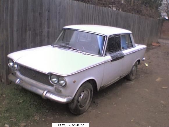 Frumuseti surprinse in trafic - un fiat 1300 prin ploiesti - Classic corner