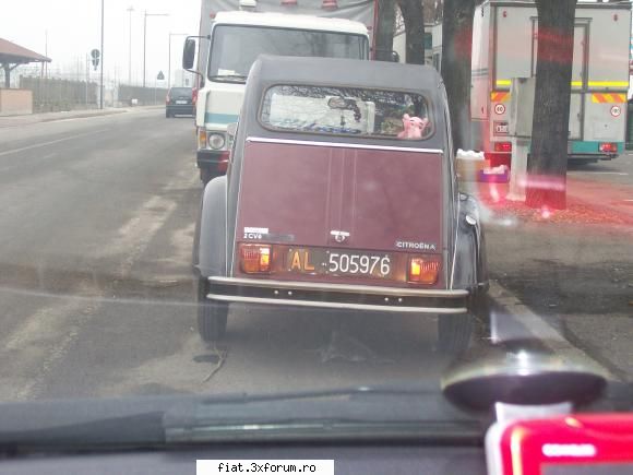 Frumuseti surprinse in trafic - Am surprins si eu in trafic (pe unele) ce-i - Classic corner