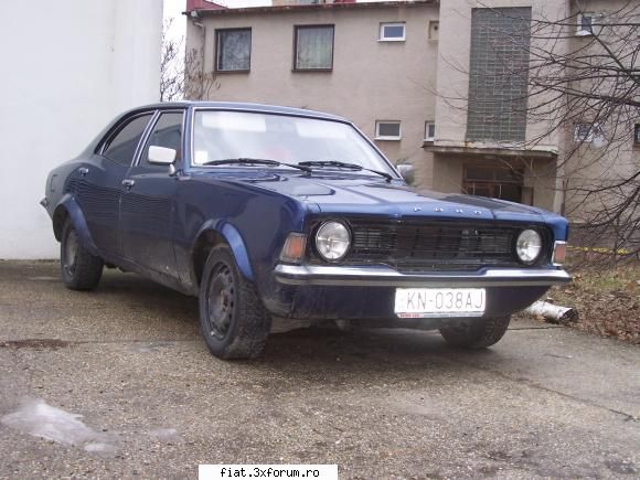 Frumuseti surprinse in trafic - Ford Cortina...fotografiata pe o straduta in - Classic corner