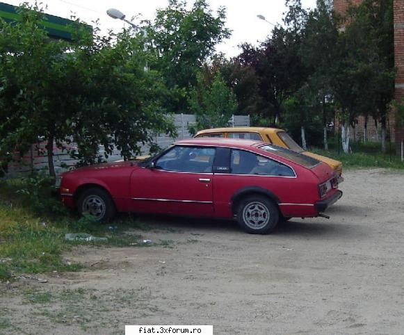 Frumuseti surprinse in trafic - O Toyota Corola, model vechi - Classic corner