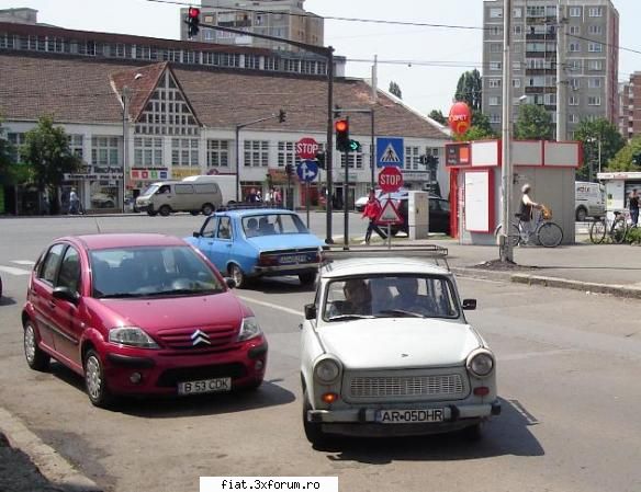 Frumuseti surprinse in trafic - Un Trabant ce n-a scapat pana n-am facut o tura - Classic corner