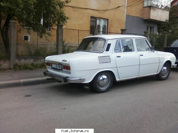 Frumuseti surprinse in trafic - Alexdenapoca - Classic corner