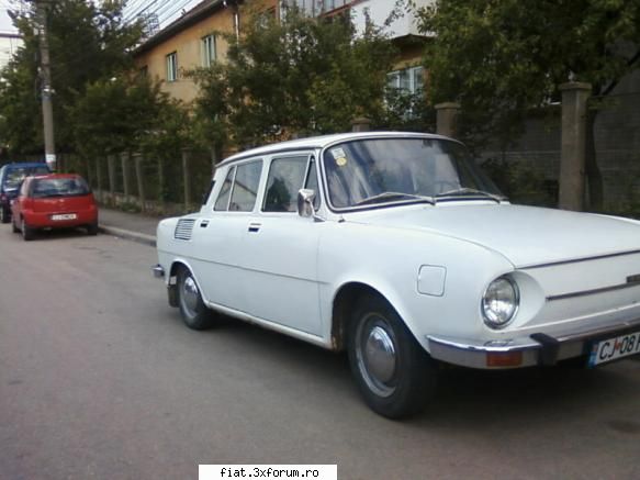 Frumuseti surprinse in trafic - frumisica nu?? mai ca uiti de aerul lor - Classic corner